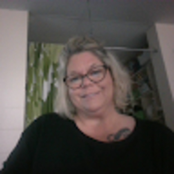 Meet your Posher, Melanie - Picture 1 of 1